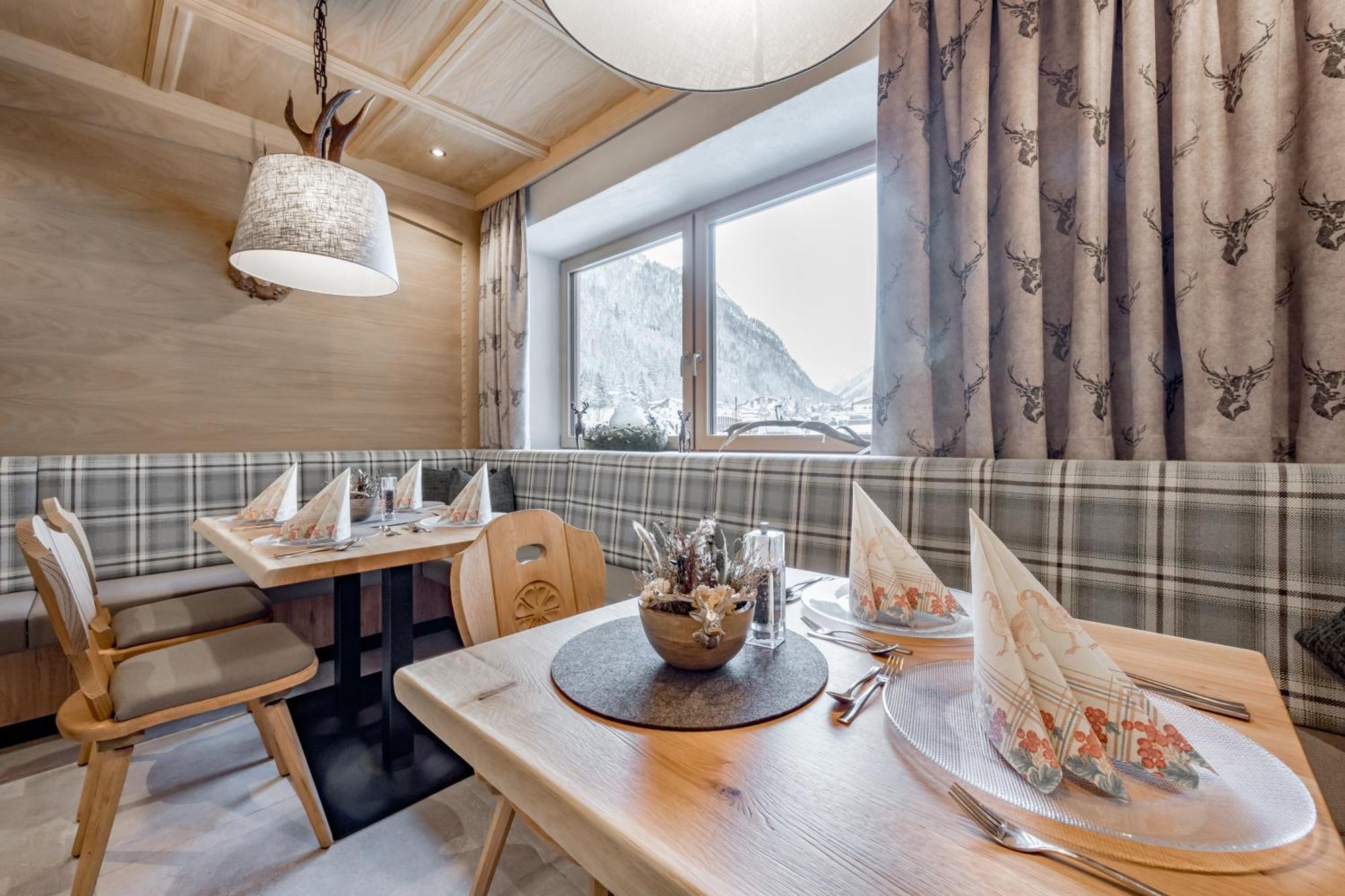 Hotel Jaegerhof Kaunertal Exterior foto